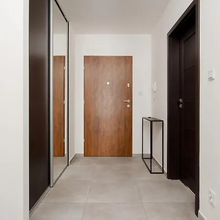 Apartment Lux With Parking, Ac & Balcony On Kepa Mieszczanska By Renters Prestige