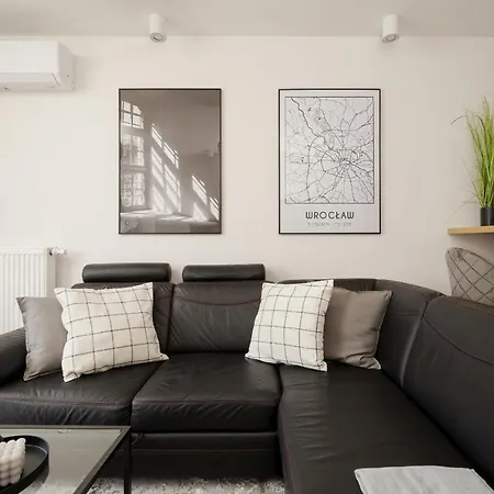 Apartment Lux With Parking, Ac & Balcony On Kepa Mieszczanska By Renters Prestige Wroclaw