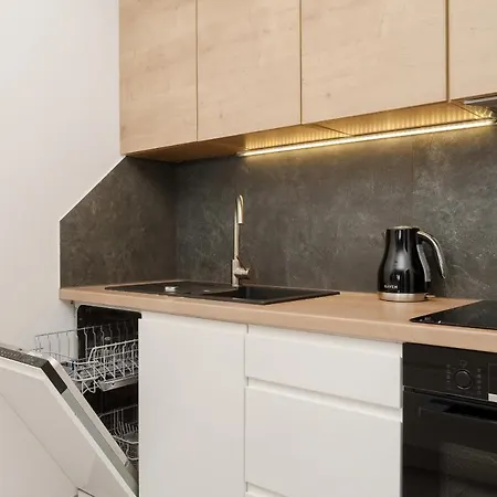 Apartment Lux With Parking, Ac & Balcony On Kepa Mieszczanska By Renters Prestige *