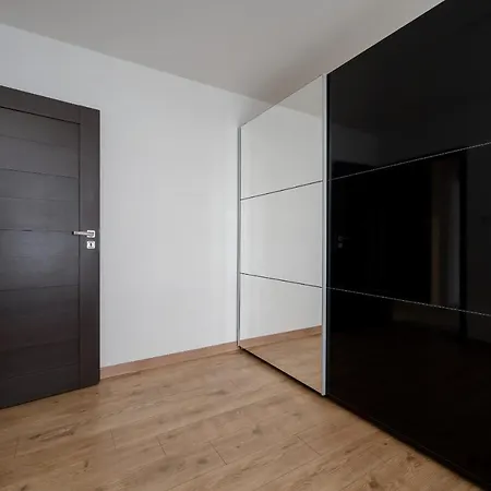 Lux With Parking, Ac & Balcony On Kepa Mieszczanska By Renters Prestige Apartment *